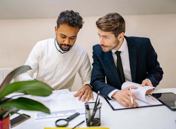 Responsable de communication à l'international. Maîtrise de l'anglais. à Rennes