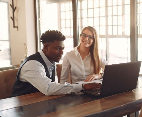 Témoignage de Laurent, qui s'est formé en Community management pour apprendre à utiliser les réseaux sociaux pour son activité. à Rennes